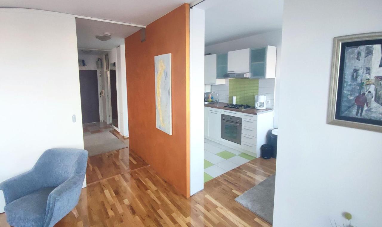 Point Apartment