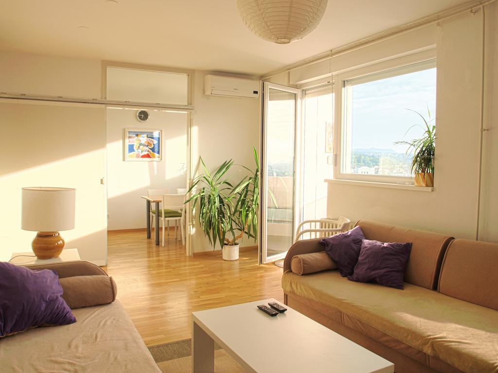 Apartment Point